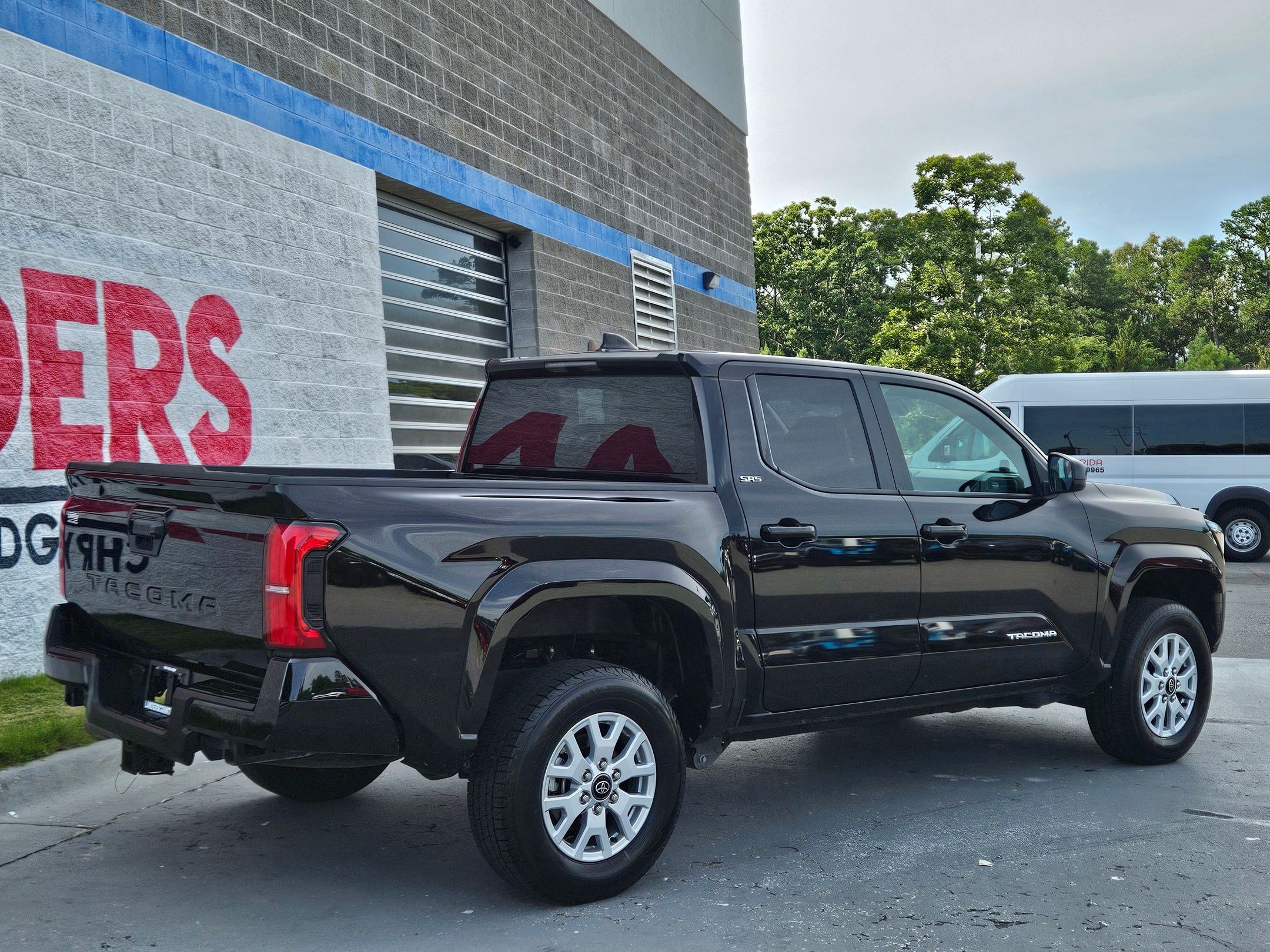 Used 2024 Toyota Tacoma SR5 RWD image 7