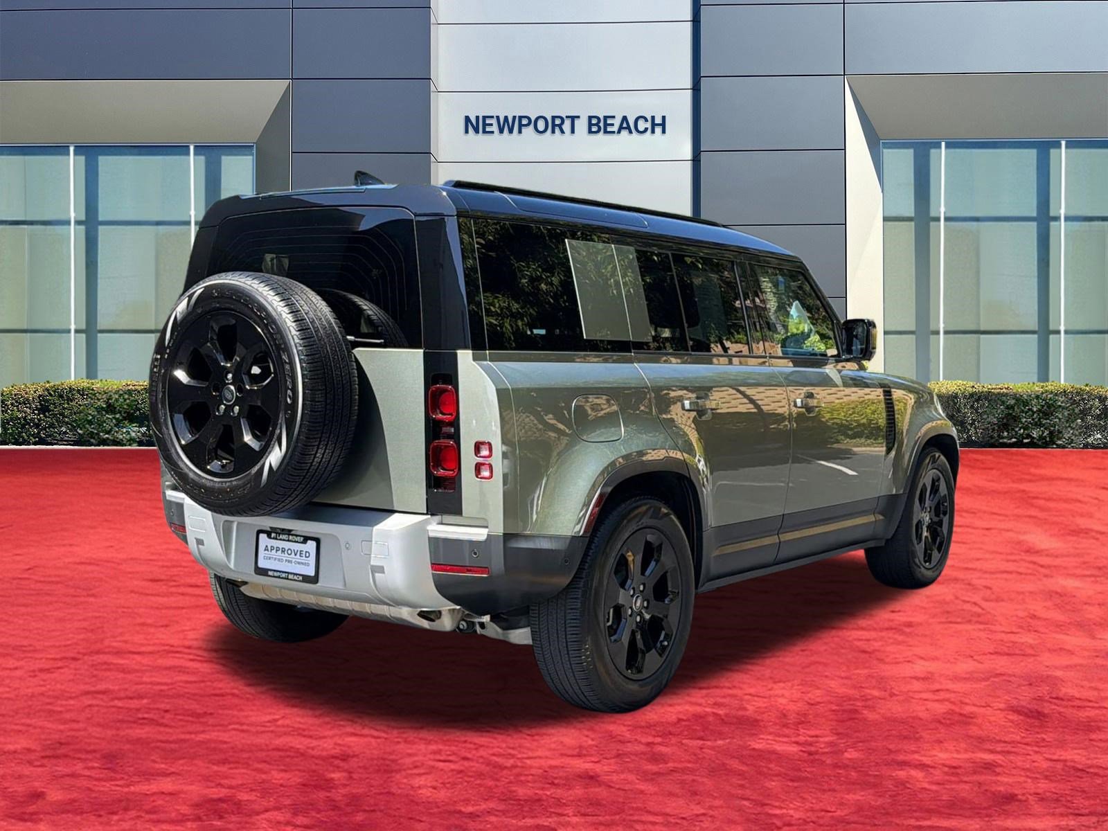 Used 2025 Land Rover Defender 110 S AWD/4WD image 9