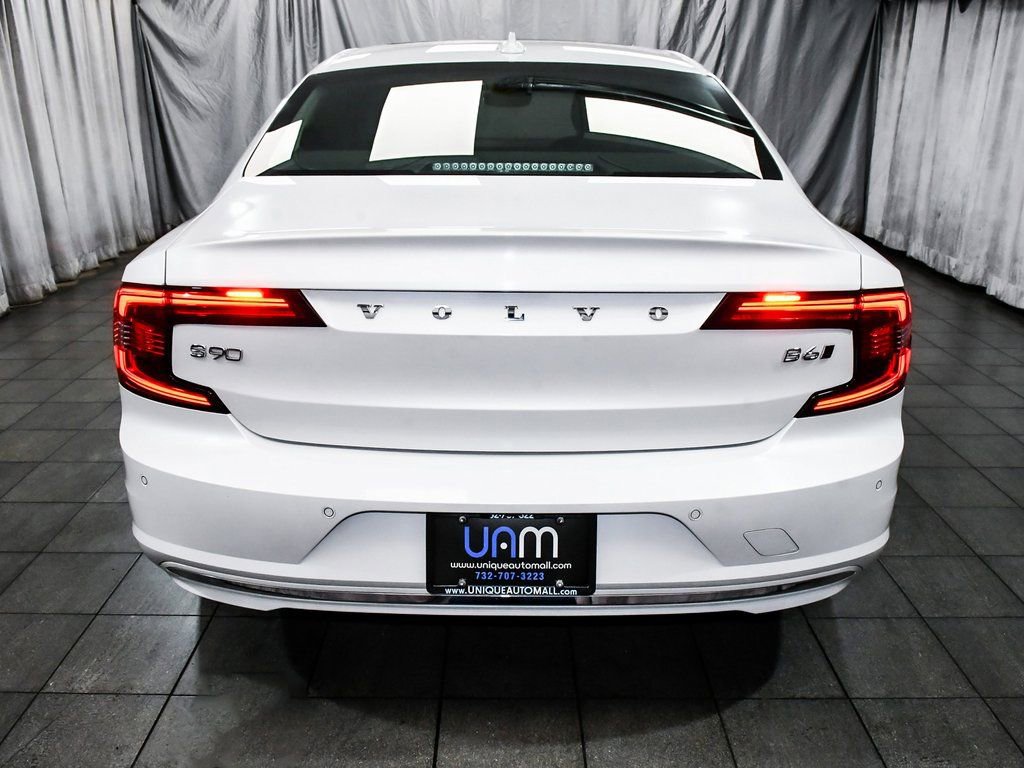 Used 2023 Volvo S90 B6 Ultimate w/ Protection Package image 5
