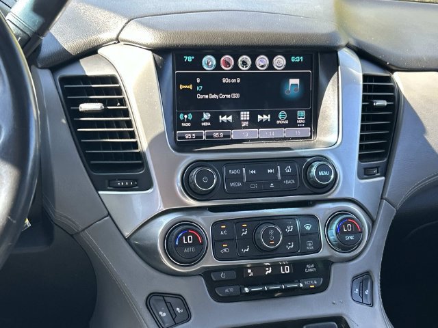 Used 2016 Chevrolet Suburban LT RWD image 16