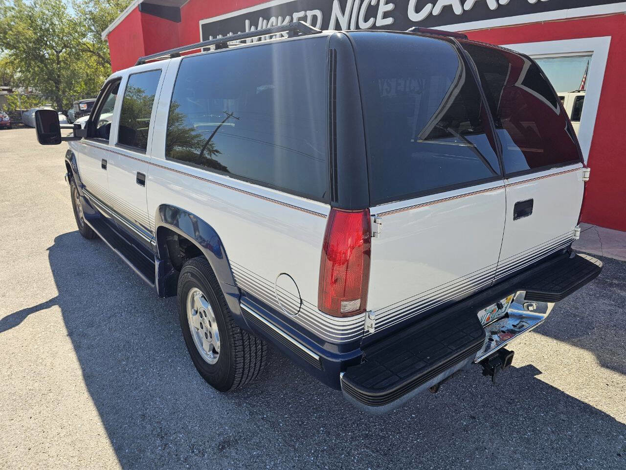 Used 1995 Chevrolet Suburban 4WD image 4