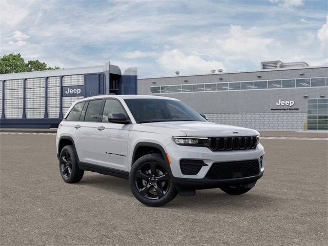 New 2025 Jeep Grand Cherokee Altitude image 5