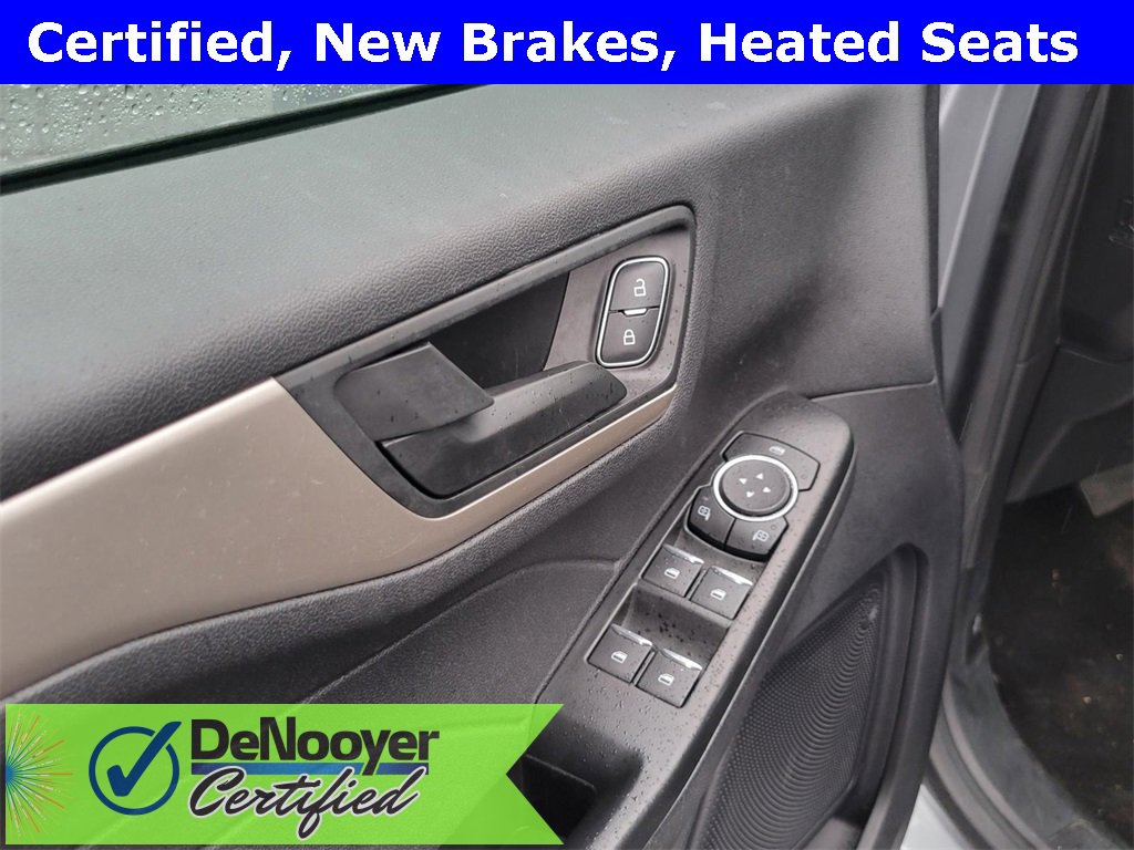 Used 2022 Ford Escape SE w/ Cold Weather Package image 7