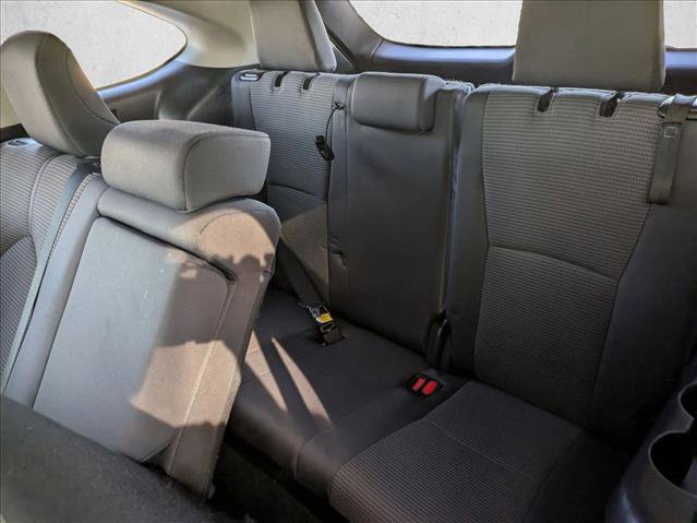 Used 2024 Toyota Highlander LE image 19