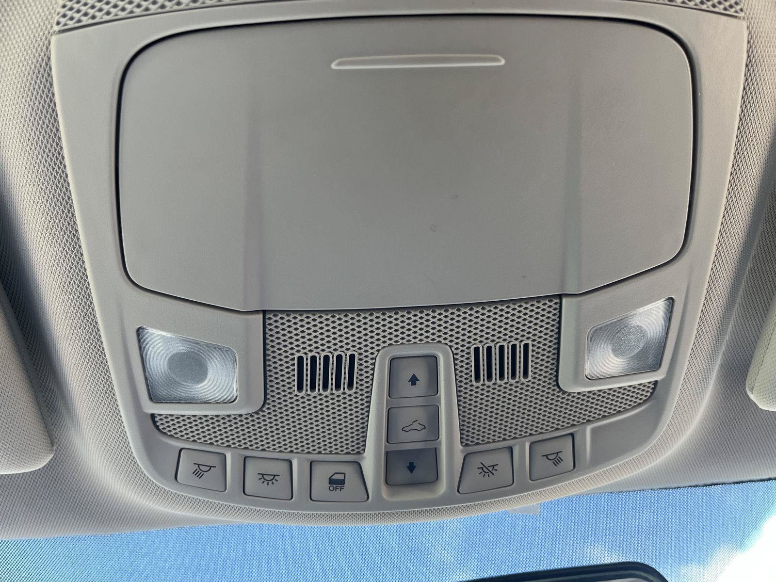 Used 2014 Ford Fusion SE FWD image 24