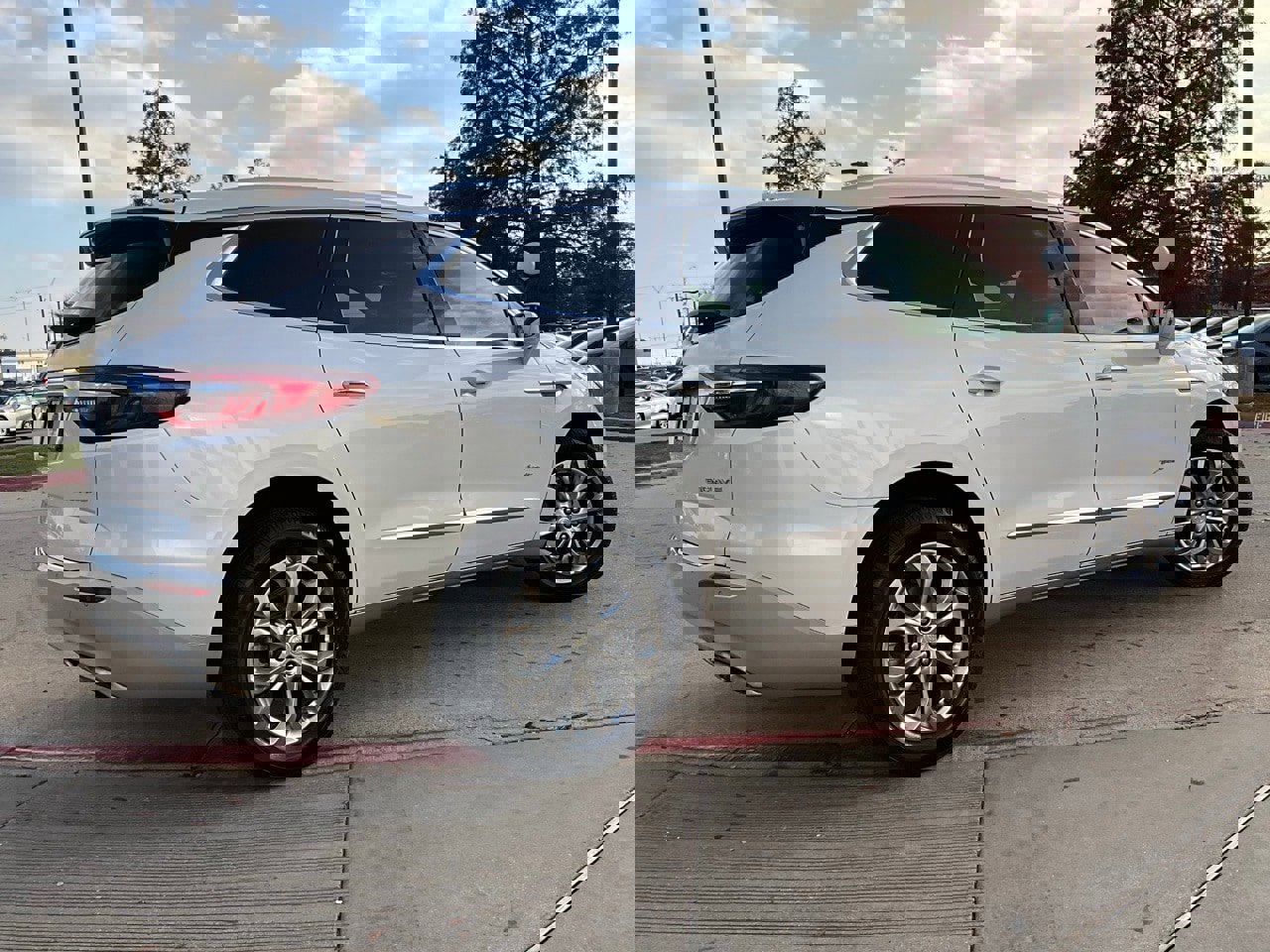 Used 2019 Buick Enclave Avenir w/ Avenir Technology Package image 6