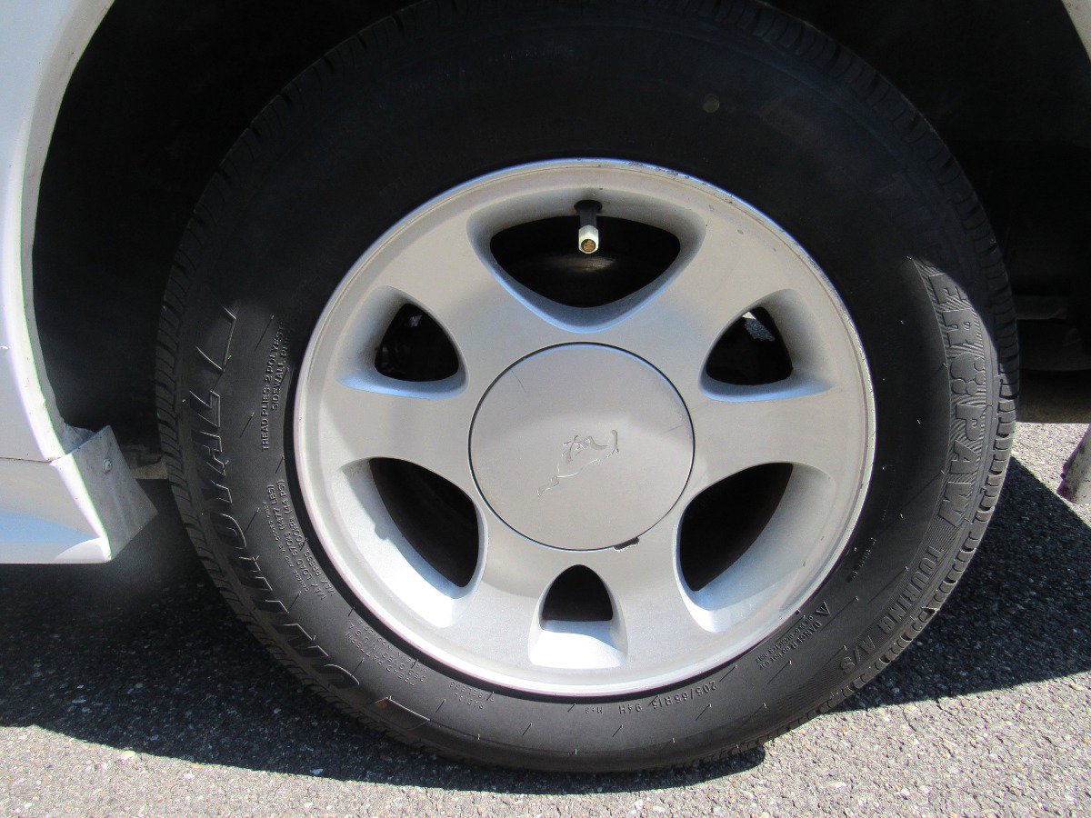 Used 1999 Ford Mustang Coupe RWD image 11