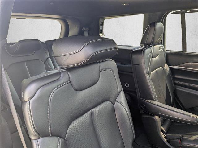 Used 2024 Jeep Grand Cherokee L Limited w/ Luxury Tech Group II image 19