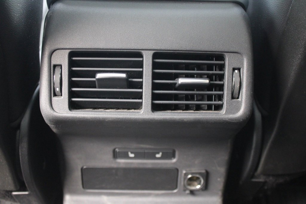 Used 2019 Land Rover Range Rover Velar R-Dynamic HSE image 33