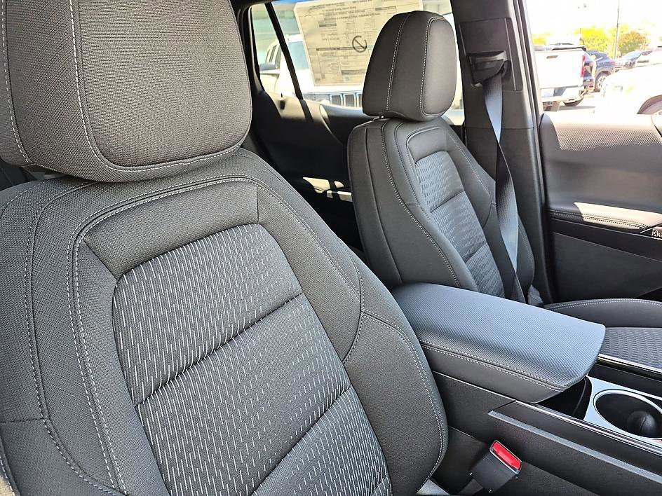 New 2026 Chevrolet Equinox LT FWD image 35
