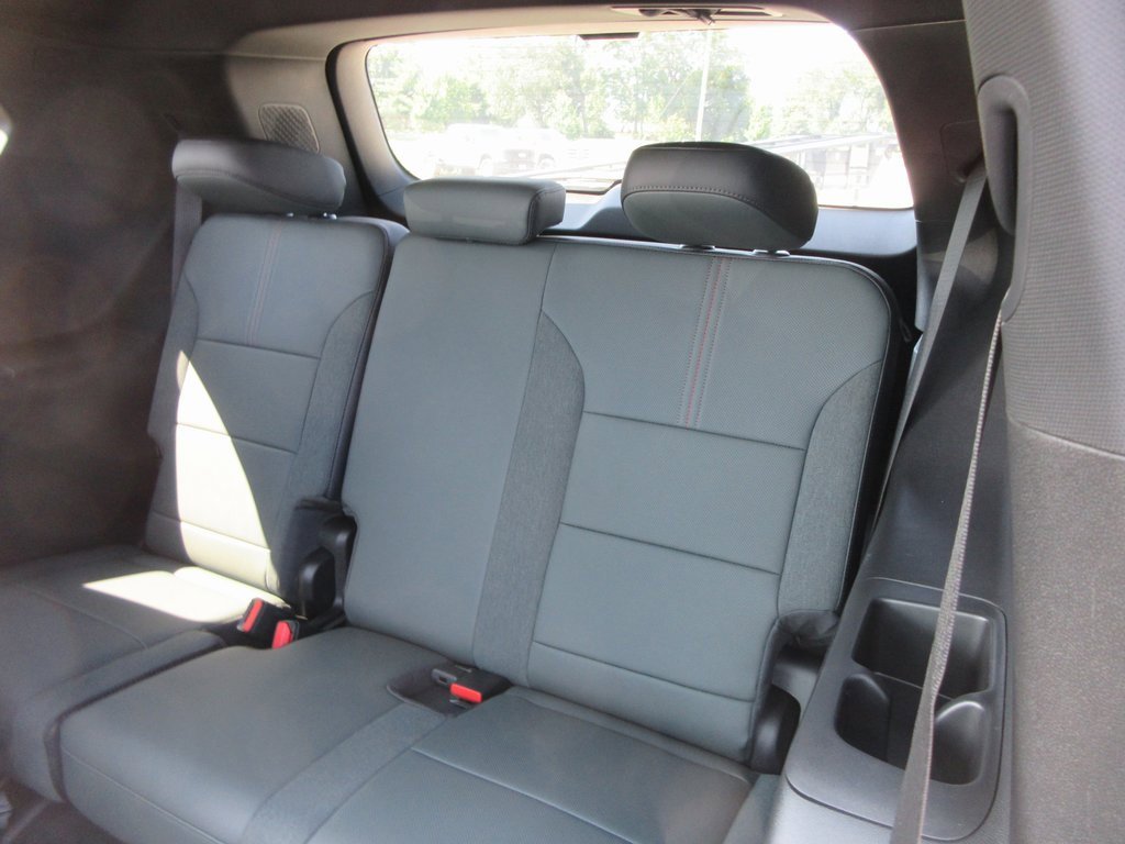 New 2026 GMC Acadia AT4 w/ Luxury Package image 14