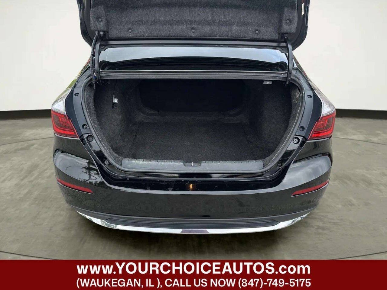 Used 2019 Honda Insight Touring image 14