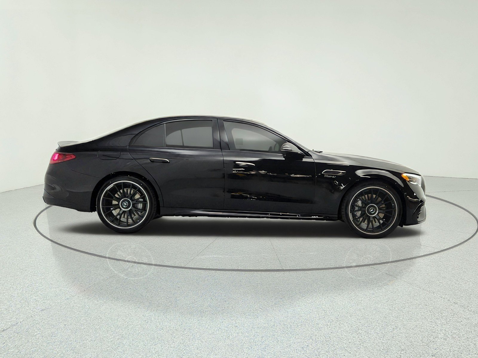 New 2026 Mercedes-Benz E 53 AMG e 4MATIC Sedan image 4