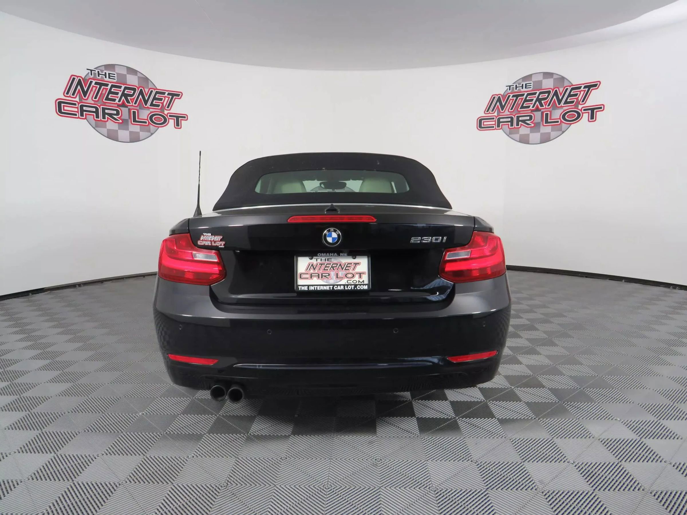 Used 2017 BMW 230i Convertible image 6