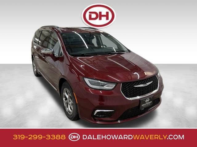 Used 2022 Chrysler Pacifica Limited FWD image 1