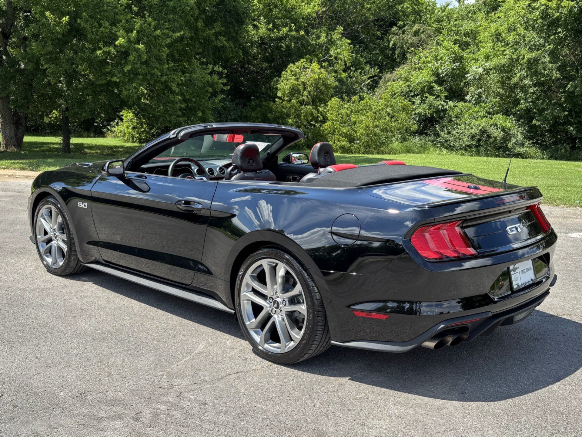 Used 2020 Ford Mustang GT Premium w/ Equipment Group 401A RWD image 4