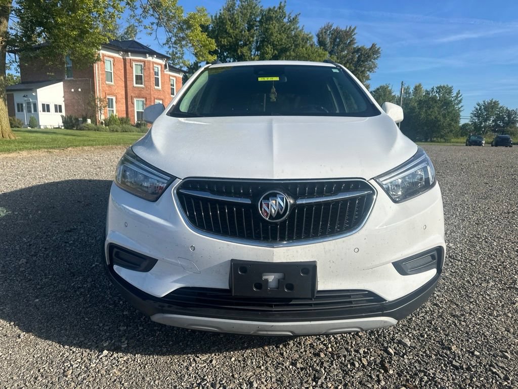 Used 2021 Buick Encore Preferred w/ Safety Package II AWD/4WD image 2