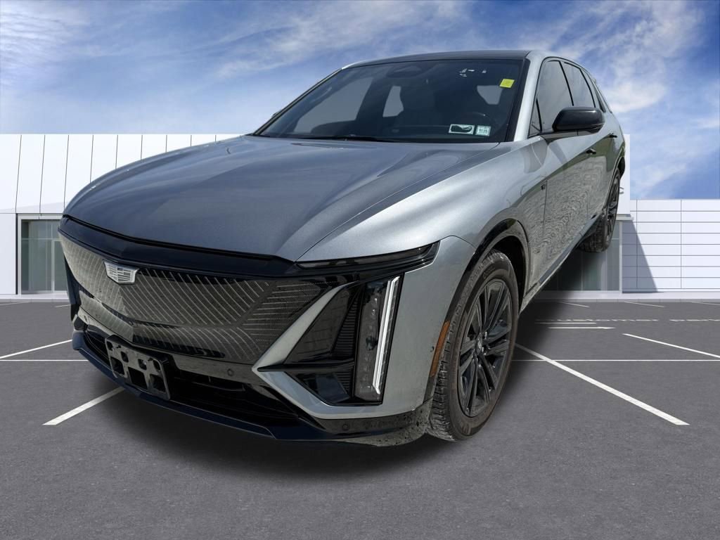 Certified 2024 Cadillac Lyriq Luxury w/ LPO, Floor Liner Package AWD/4WD image 6