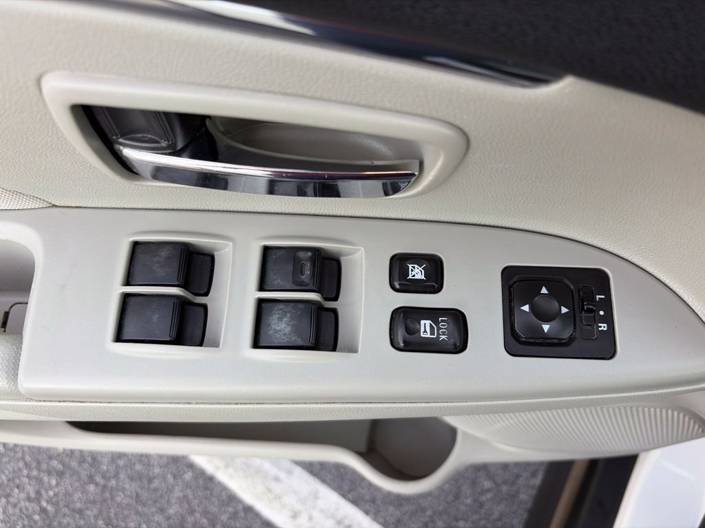 Used 2017 Mitsubishi Outlander Sport ES FWD image 19