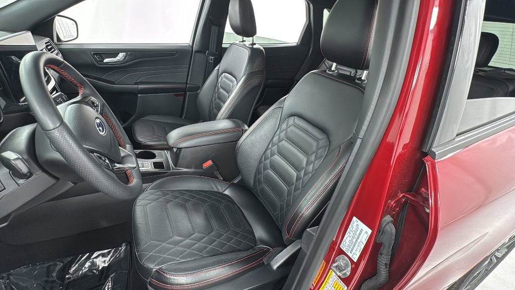 Used 2024 Ford Escape ST-Line Elite w/ Premium Technology Package image 10