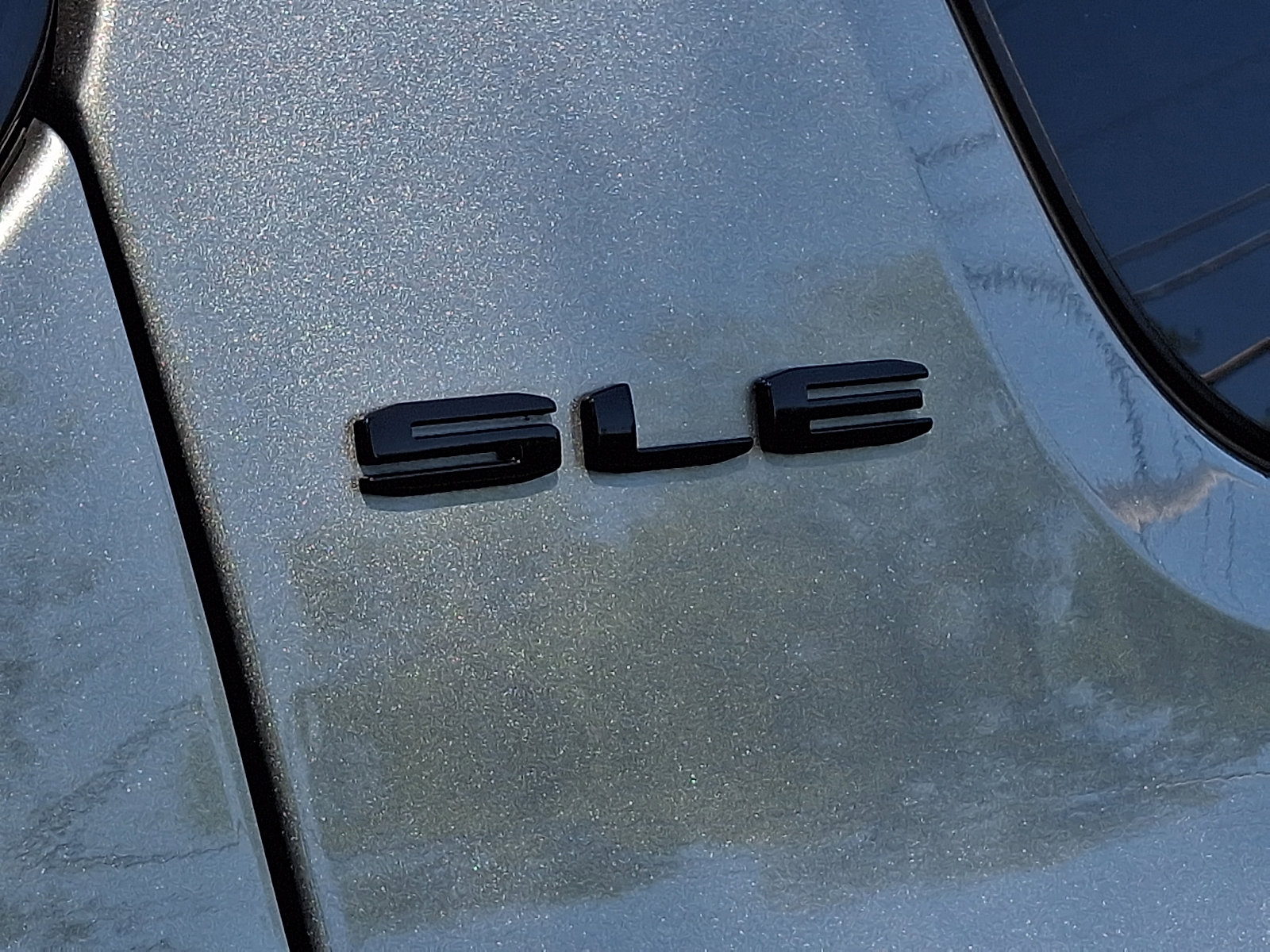 Used 2023 GMC Acadia SLE w/ Driver Convenience Package image 33