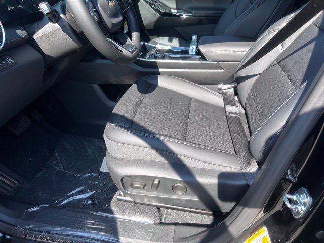 New 2027 Chevrolet Equinox LT w/ Convenience Package II AWD/4WD image 7