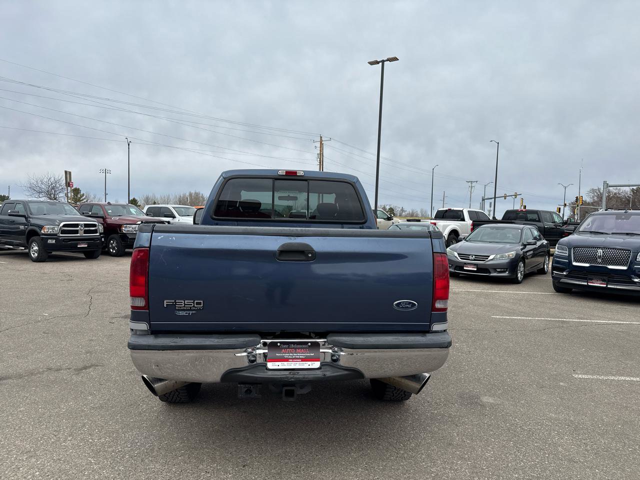 Used 2004 Ford F350 XL image 4