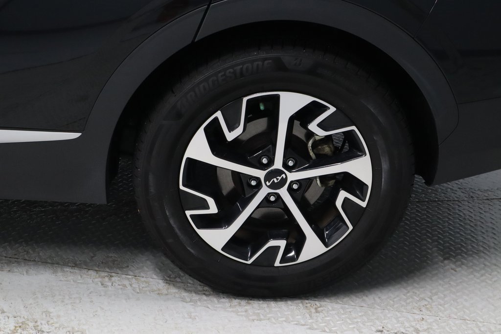 Used 2023 Kia Sportage EX image 15
