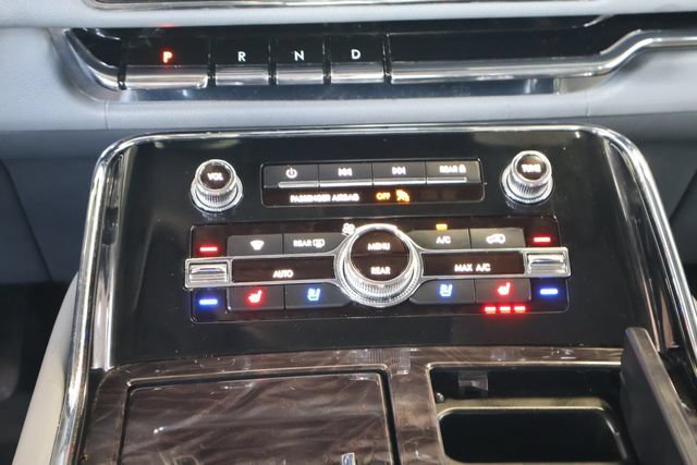 Used 2020 Lincoln Navigator Reserve RWD image 21