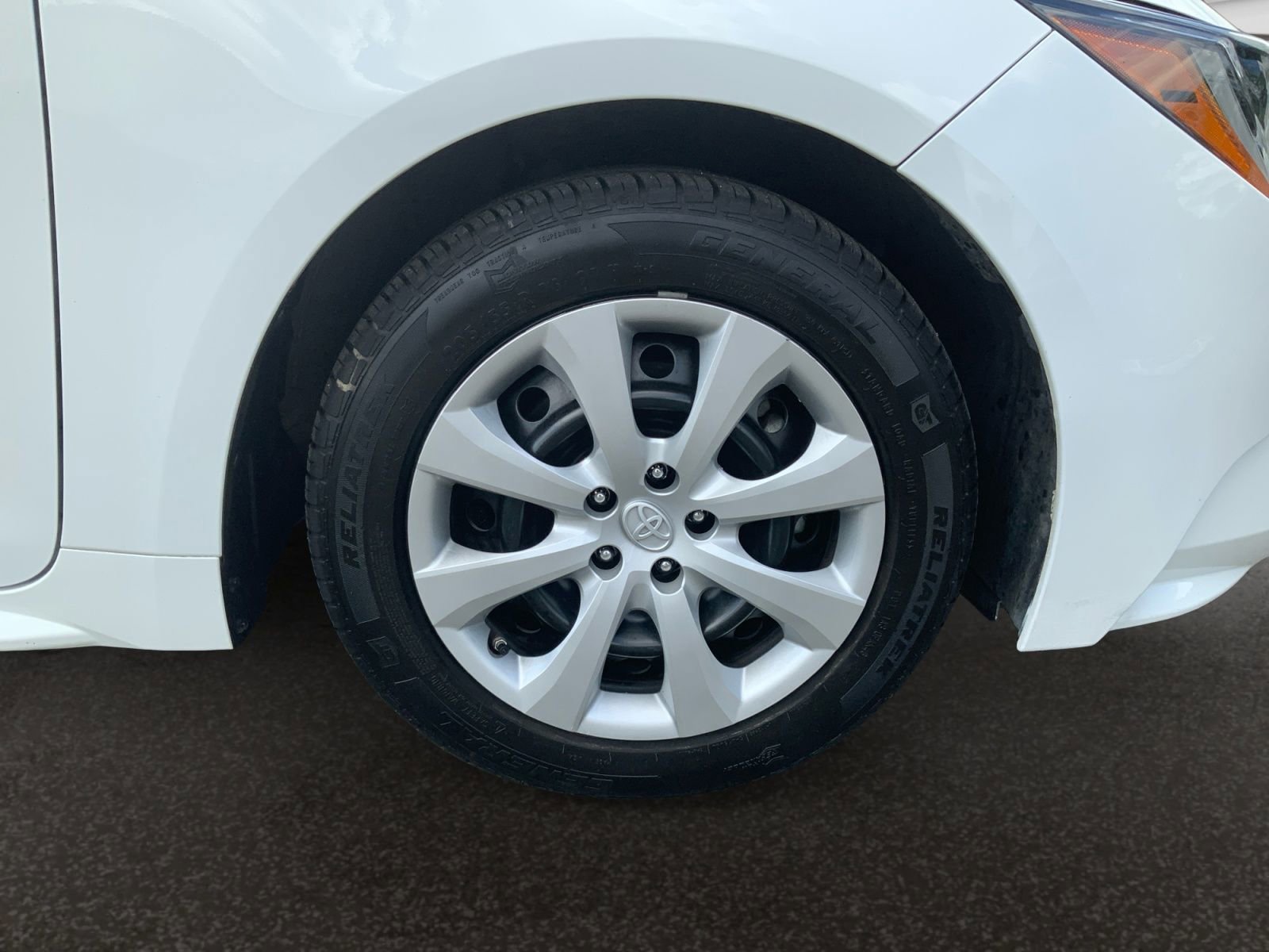 Used 2023 Toyota Corolla LE FWD image 35