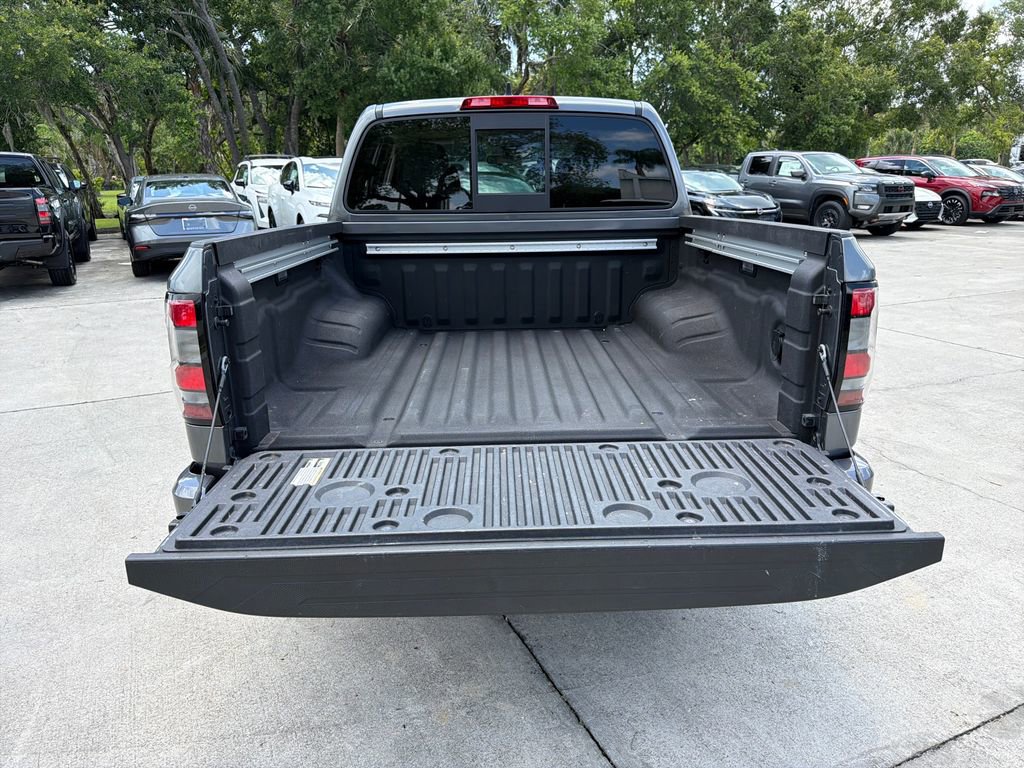 Used 2022 Nissan Frontier SV RWD image 32