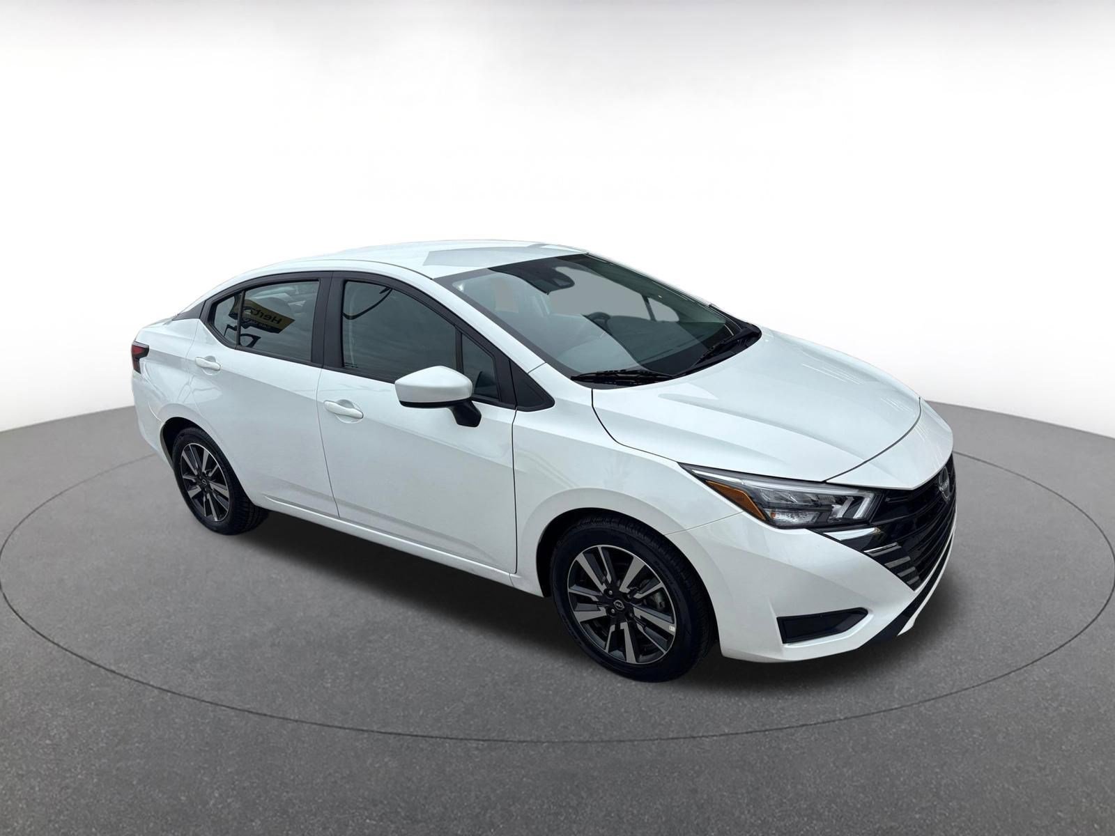 Used 2025 Nissan Versa SV FWD image 1