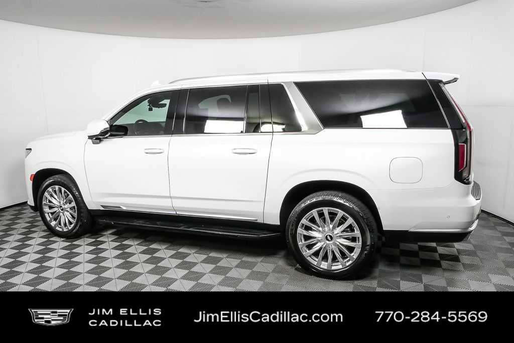 Used 2022 Cadillac Escalade ESV Premium Luxury image 2