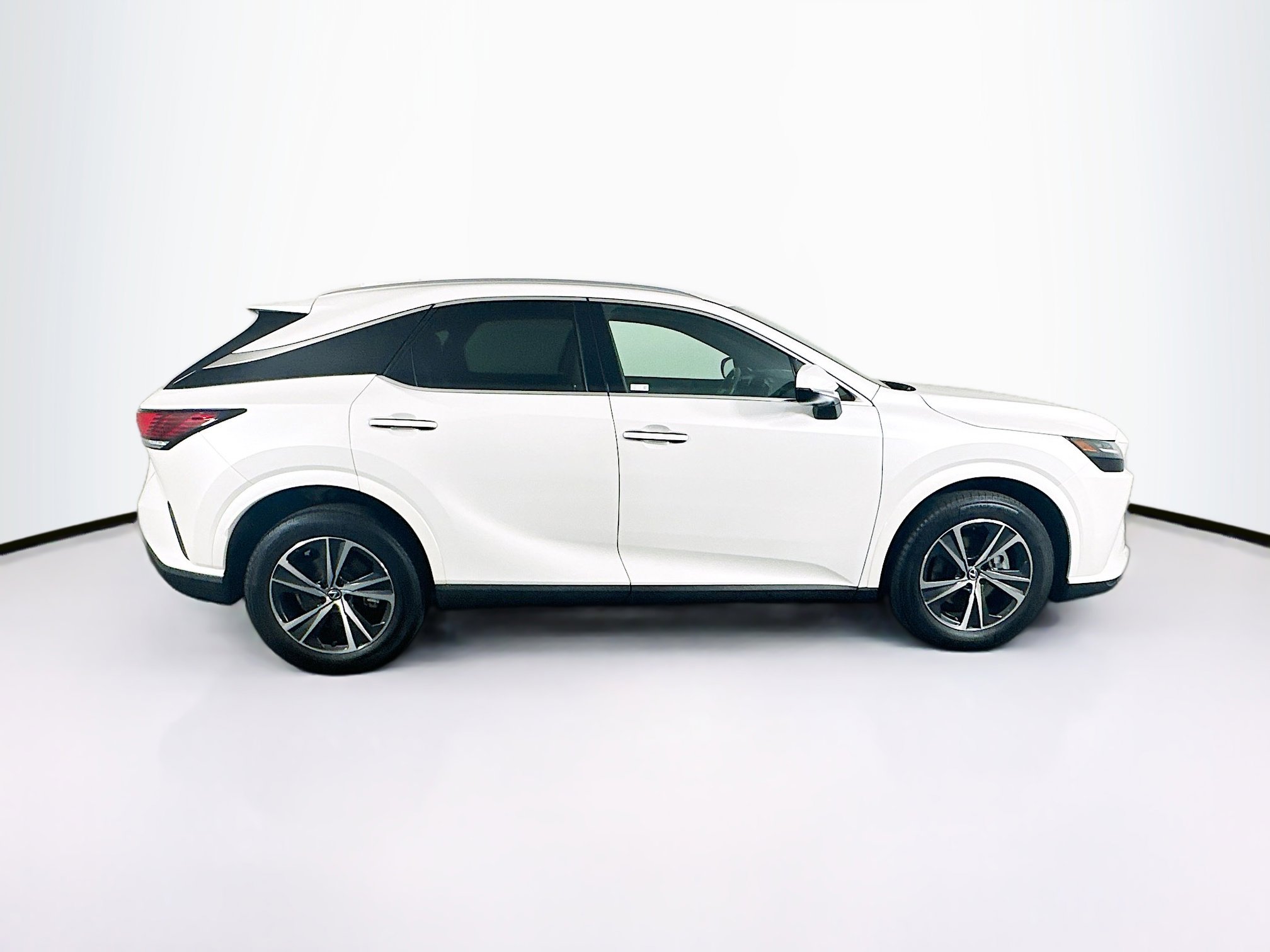 Used 2023 Lexus RX 350 Premium w/ Accessory Package AWD/4WD image 10