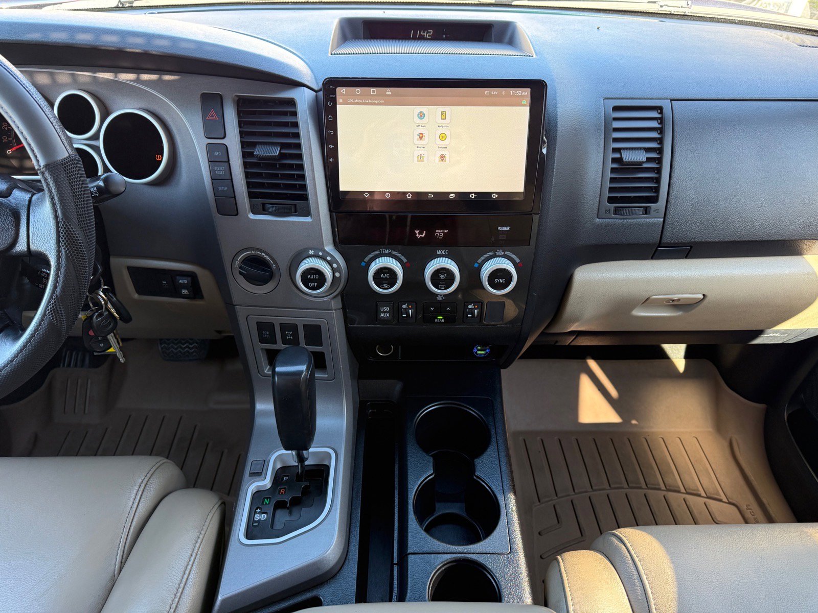 Used 2012 Toyota Sequoia SR5 w/ Premium Pkg image 32