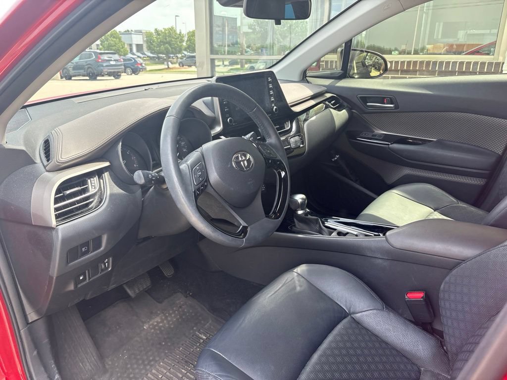 Used 2020 Toyota C-HR Limited FWD image 10