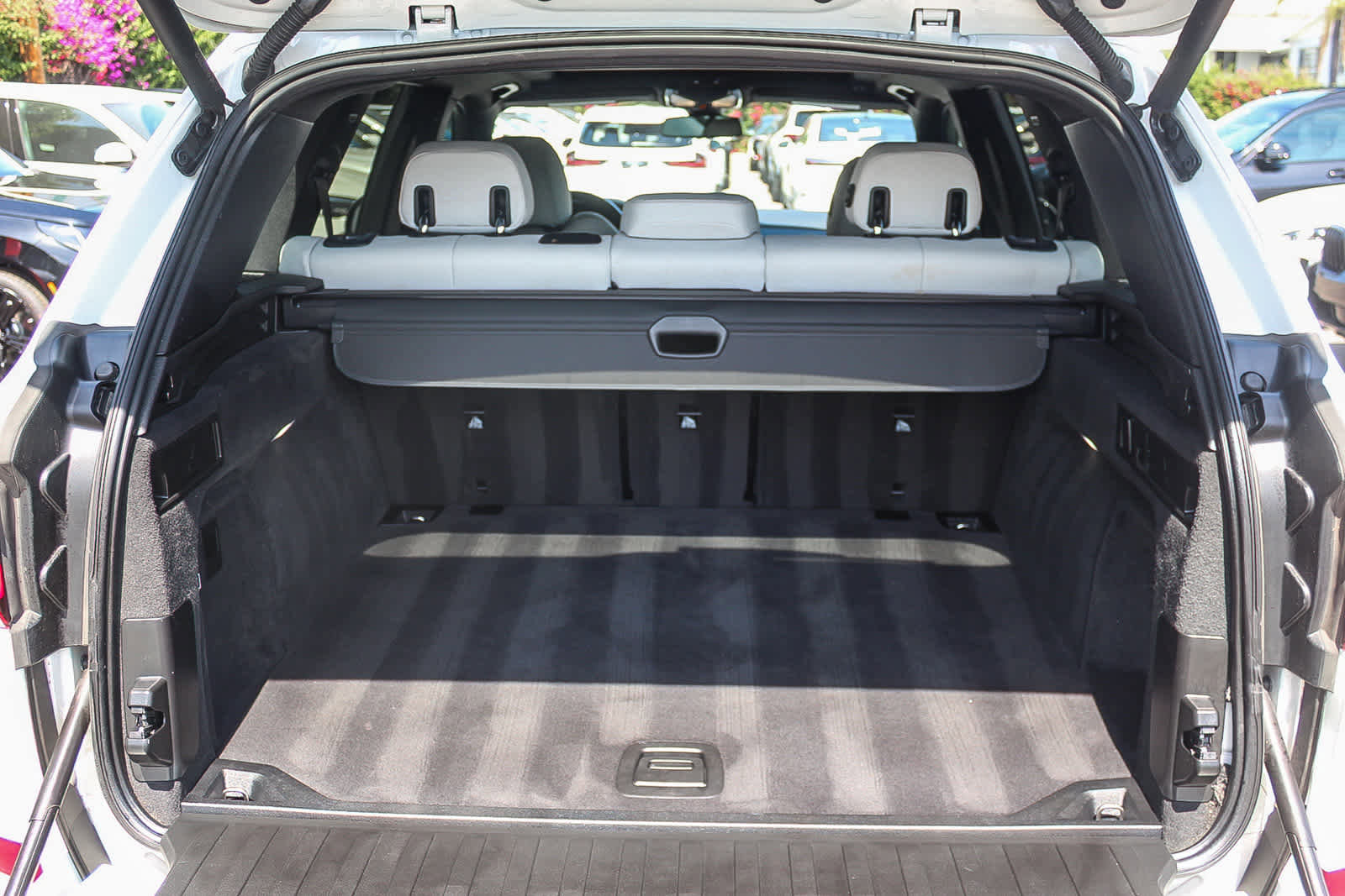 Used 2023 BMW X5 xDrive40i w/ M Sport Package image 24