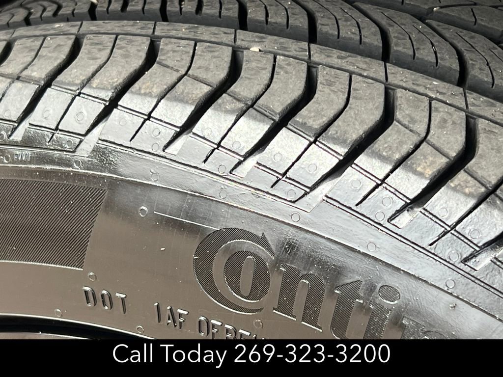 Certified 2025 Buick Encore GX Sport Touring w/ Experience Buick Package image 9