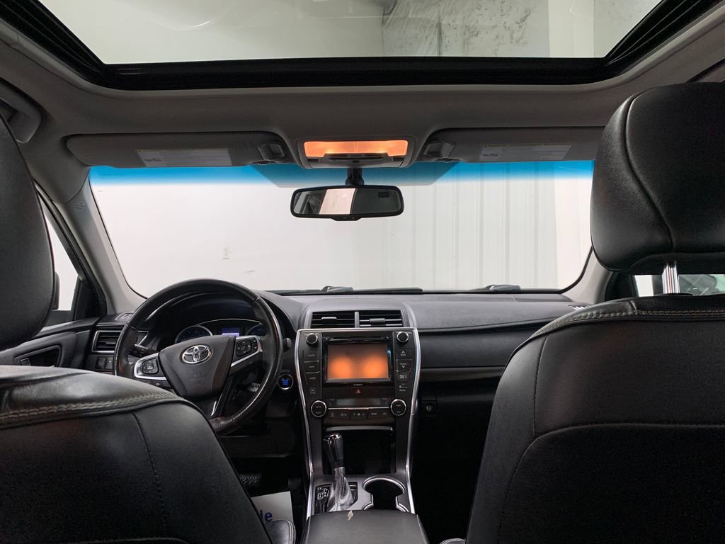 Used 2017 Toyota Camry XLE w/ Moonroof Package image 19
