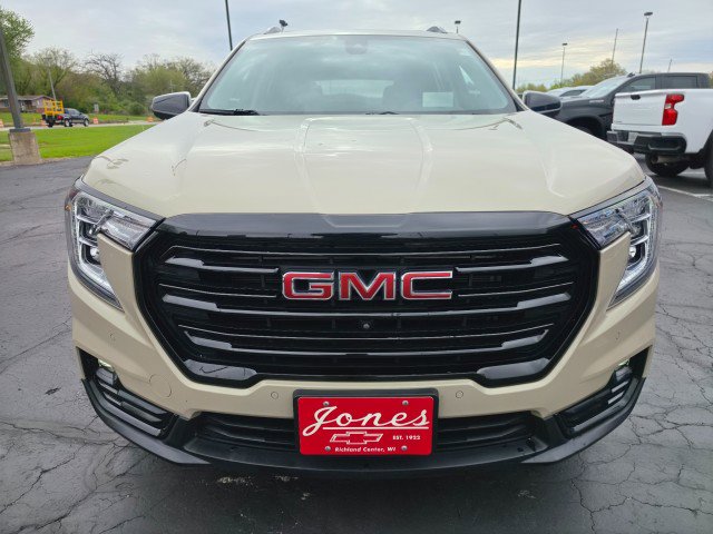 Used 2023 GMC Terrain SLT w/ Tech Package AWD/4WD image 8