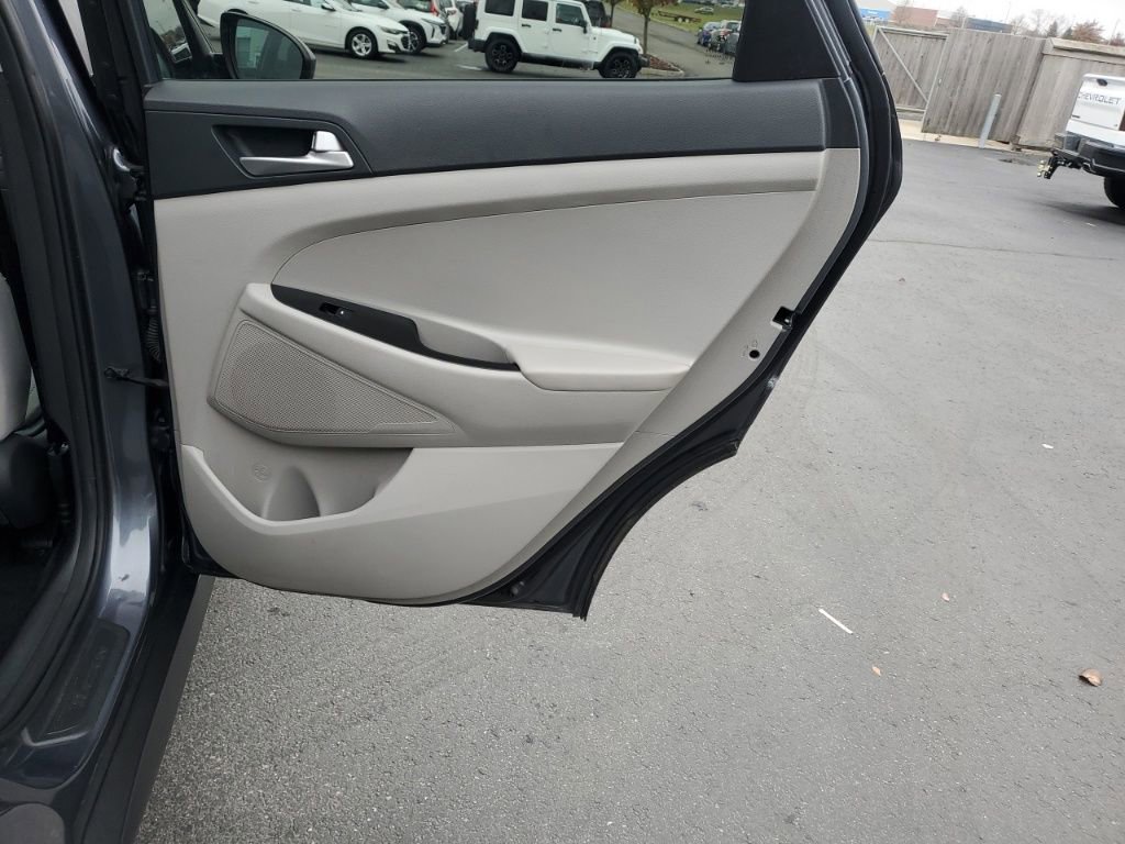 Used 2019 Hyundai Tucson SE image 27