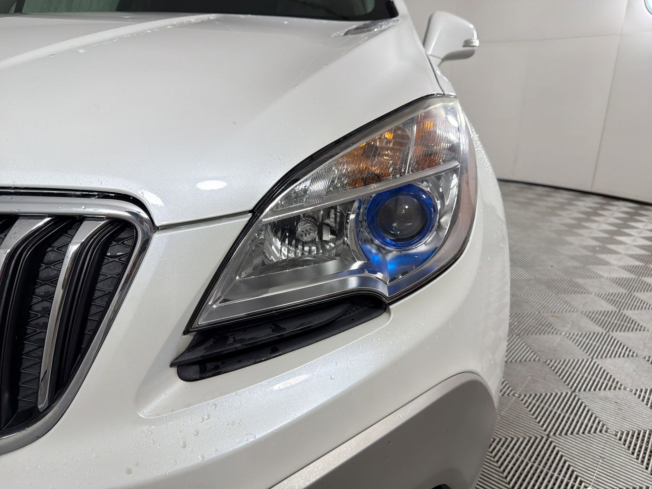 Used 2016 Buick Encore FWD image 11