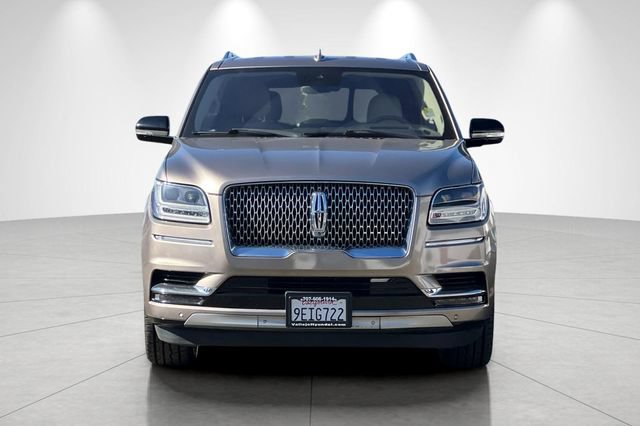 Used 2019 Lincoln Navigator Select w/ Technology Package RWD image 9