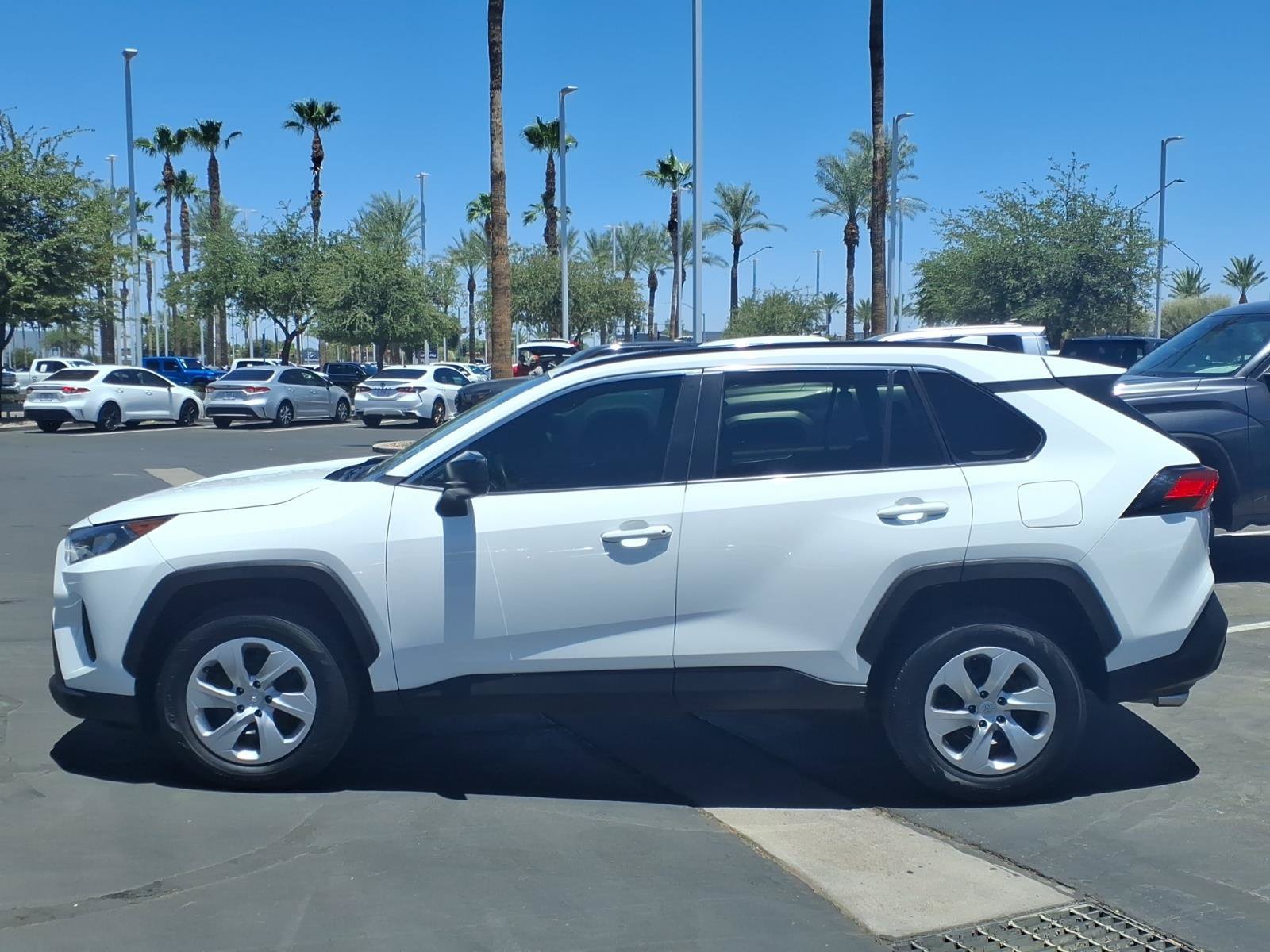 Used 2021 Toyota RAV4 LE w/ Carpet Mat Package (TMS) FWD image 7