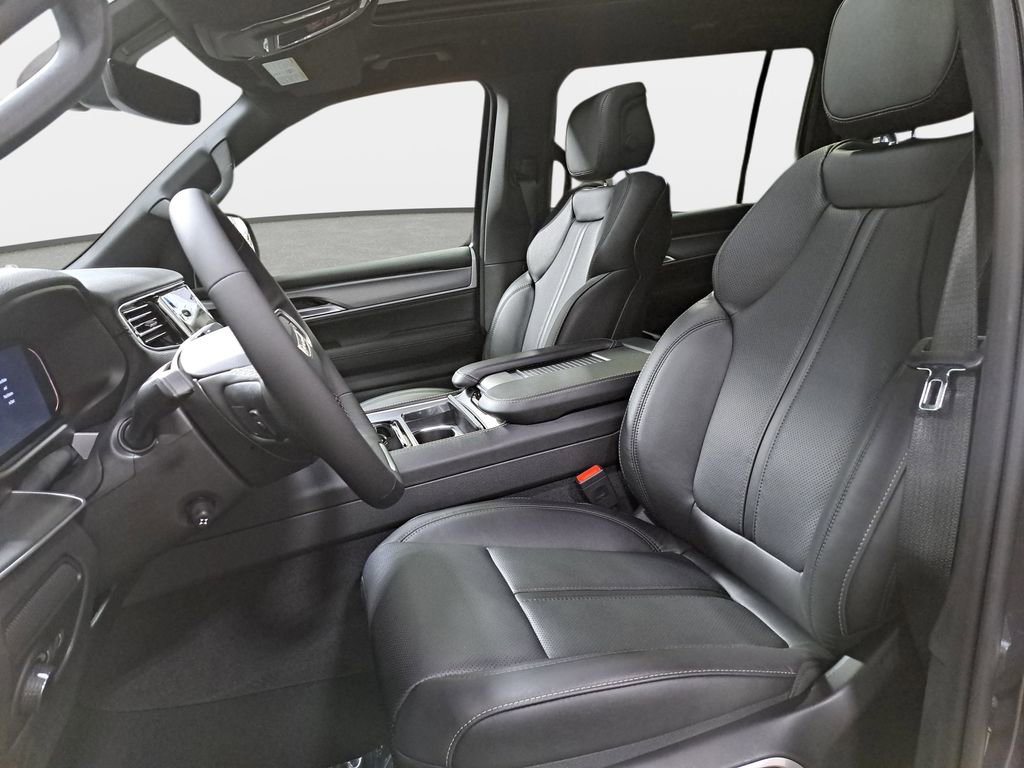 New 2026 Jeep Grand Wagoneer Limited w/ Premium Group II image 15