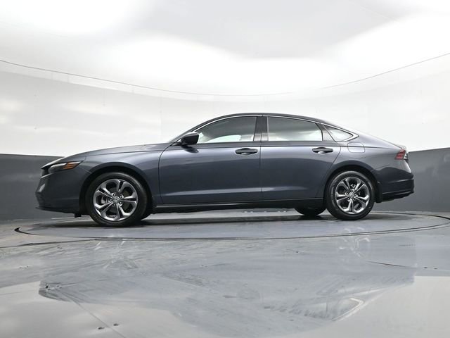 Used 2023 Honda Accord EX image 32