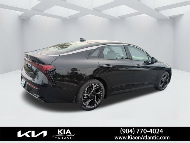 New 2027 Kia K5 GT-Line FWD image 4