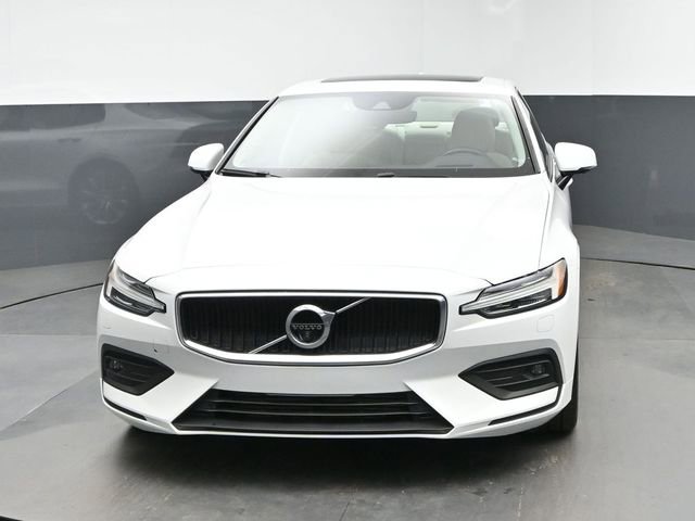 Used 2020 Volvo S60 T5 Momentum FWD image 3
