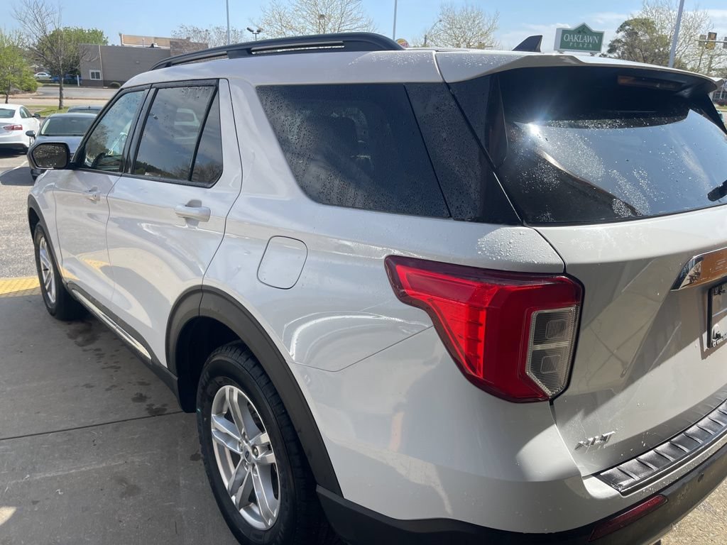 Used 2023 Ford Explorer XLT w/ Equipment Group 202A AWD/4WD image 6
