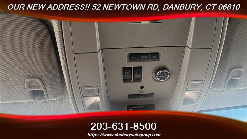 Used 2019 GMC Yukon XL SLT AWD/4WD image 25
